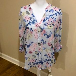 NWT Kut From The Cloth Blue Floral Top L